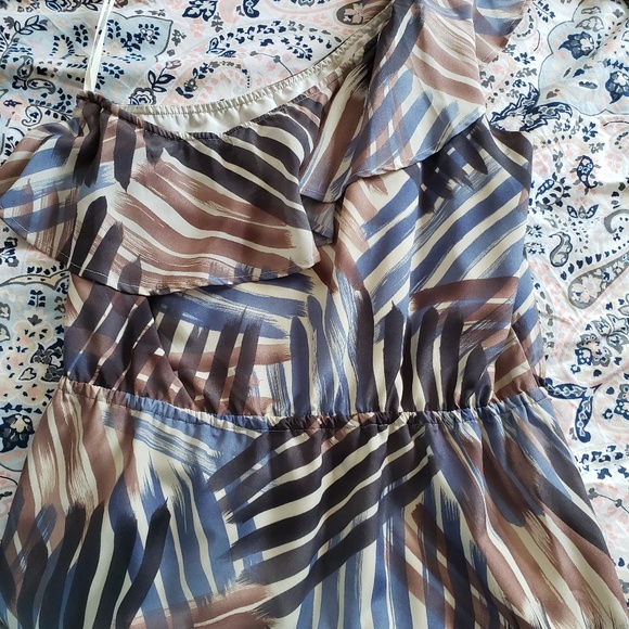 Banana Republic ruffle one shoulder dress - Picture 3 of 3